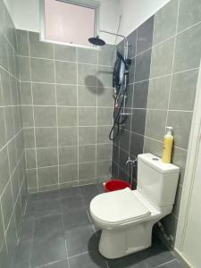 Koupelna v ubytování D’Royale Desaru Homestay + 11 fotografií