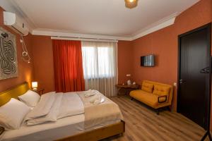 Postel nebo postele na pokoji v ubytování Hotel Old Tbilisi 5 rooms