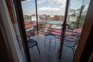 Balkón nebo terasa v ubytování Hotel Old Tbilisi 5 rooms