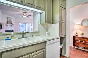 Gallery image of Graham Haus River Condo Walk to Schlitterbahn! in New Braunfels