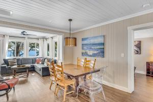Posezení v ubytování Sunny South by Meyer Vacation Rentals