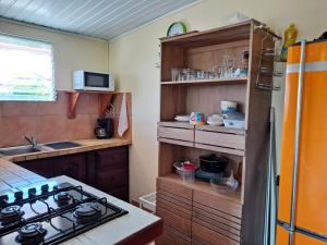 Η κουζίνα ή μικρή κουζίνα στο Zowanj 1 - Logement avec vue panoramique +18 φωτογραφίες