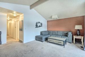 Fotografie z fotogalerie ubytování Millcreek Home with Mtn View Less Than 8 Mi to SLC! v destinaci Millcreek