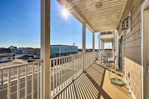 Balcone o terrazza di Balcony with Inlet View Dtwn Ocean City Condo