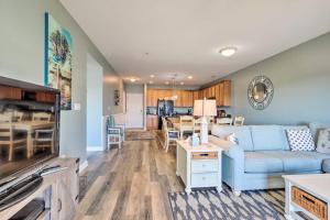 Cucina o angolo cottura di Balcony with Inlet View Dtwn Ocean City Condo