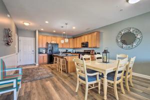 Cucina o angolo cottura di Balcony with Inlet View Dtwn Ocean City Condo
