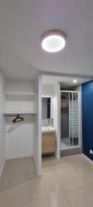 Fotografia z galérie ubytovania Chambres avec douche privative dans appartement partagé - Metro - Wifi v destinácii Toulouse
