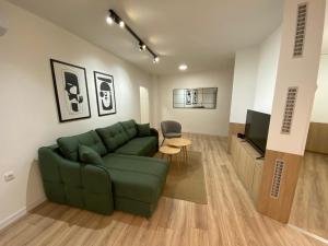 Area tempat duduk di Apartment 42