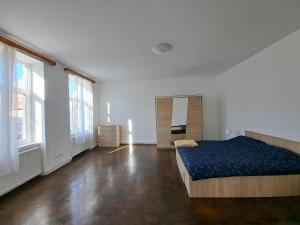 Ένα ή περισσότερα κρεβάτια σε δωμάτιο στο Cozy apartment in the heart of Sibiu