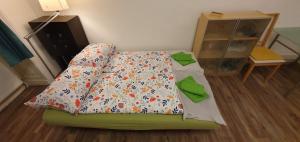 A bed or beds in a room at Appartement Belvedere Wien