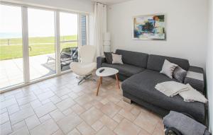 Posezení v ubytování Gorgeous Apartment In Samsø With Wifi