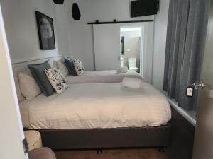 Myrtleford Hotel客房内的一张或多张床位