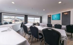 Posezení v ubytování Prestige Kamloops Hotel + 29 fotografií