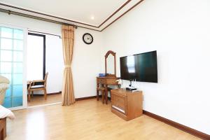 TV a/nebo společenská místnost v ubytování Sea View