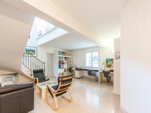 Posedenie v ubytovaní Holiday Home in France with Private Pool