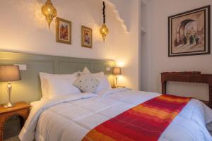 Postel nebo postele na pokoji v ubytování Riad Espoir Spa Logement entier