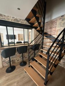 Gallery image of Maison atypique centre bourg 15kms du PDF et Parc Maulévrier in Mauléon