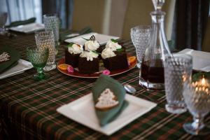 Jedlo v ubytovaní bed & breakfast alebo blízkom okolí