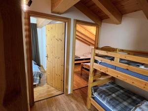 Postel nebo postele na pokoji v ubytování Pracondu OUTDOOR & FUN appartement 8 personnes by Alpvision Résidences + 37 fotografií