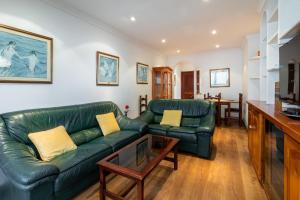 A seating area at Flatguest Carvajal