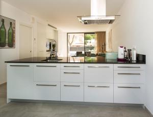 A kitchen or kitchenette at 2012 Montseny 152B by homeselectspain