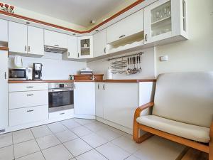 Kuchyňa alebo kuchynka v ubytovaní VisitZakopane - Apartament Pistacjowy