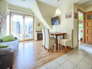 Posedenie v ubytovaní VisitZakopane - Apartament Pistacjowy