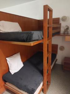 Posteľ alebo postele v izbe v ubytovaní Studio SuperDévoluy dans batiment Bois D'Aurouze au pied des pistes