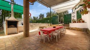 Patio alebo iná vonkajšia časť ubytovania Cortijo el Cortijuelo Villanueva de Algaidas by Ruralidays
