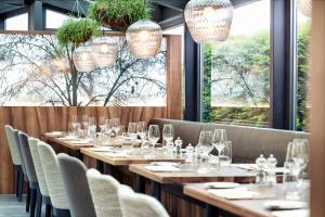 Restaurace v ubytování Hotel UTO KULM car-free hideaway in Zurich