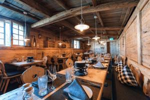 Restaurace v ubytování Hotel UTO KULM car-free hideaway in Zurich