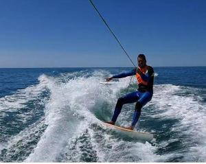 Hostia v ubytovaní Appart Frontignan sur la plage, piscine, wifi, tv, Netflix