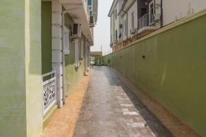 Kejiranan di persekitaran atau kejiranan dekat dengan apartmen