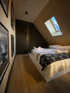Posteľ alebo postele v izbe v ubytovaní Villa 84 & Apartments - Jacuzzi, Sauna
