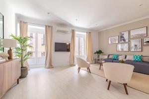 Zdjęcie z galerii obiektu Luminoso y amplio apartamento en Ópera w Madrycie
