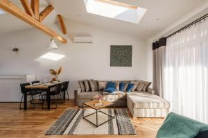 Posedenie v ubytovaní REZYDENCJA ORNAK 5 - stylowe apartamenty z balkonami i jacuzzi, 5 min pieszo do Krupówek, IZBY PODHALAŃSKIE