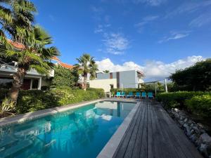Majoituspaikassa Boca Gentil sea view apartment - Jan Thiel tai sen lähellä sijaitseva uima-allas
