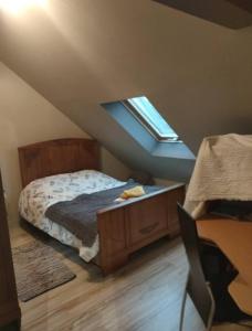 Katil atau katil-katil dalam bilik di Chambre en campagne proche de la mer 1