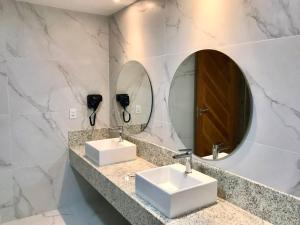 Koupelna v ubytování Brisa da Praia Park Hotel