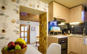 Kuchyňa alebo kuchynka v ubytovaní AnnaView Apartments & Suites