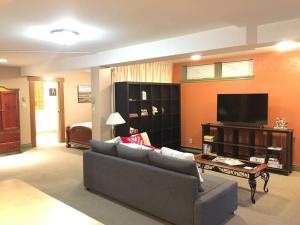 Large Suite Fairfield Heritage Manor, Free Parking 휴식 공간