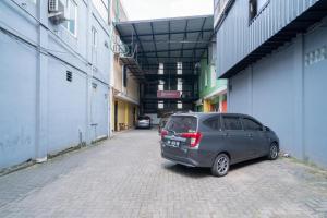 Fotografie z fotogalerie ubytování RedDoorz near Flyover Arjosari Malang v destinaci Malang + 16 fotografií