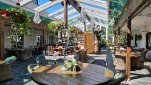 Restaurace v ubytování Lanthotell Lögnäs Gård