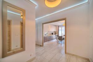 Zdjęcie z galerii obiektu REF 1477 - Apartment for rent w Cannes