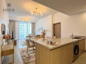 Kuchyň nebo kuchyňský kout v ubytování Mira Holiday Homes - Newly 1 bedroom in Dubai Marina