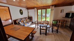 Posedenie v ubytovaní Chalet l'Acinos