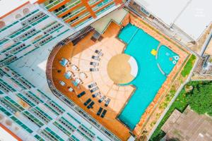 Bazén v ubytování Centara Nova Hotel Pattaya nebo v jeho okolí