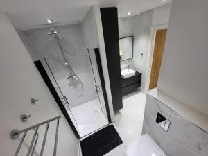 Splendid apartment, nice quality fittings