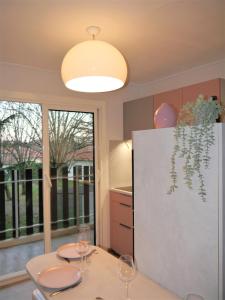 Kuchyňa alebo kuchynka v ubytovaní Appartement Le Céleste 113 - deux chambres