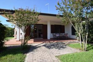 Zahrada ubytování VILLA MAGNOLIA vicino al mare
